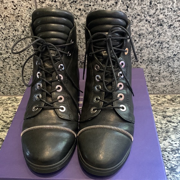 Stuart Weitzman Boots - Picture 12 of 15